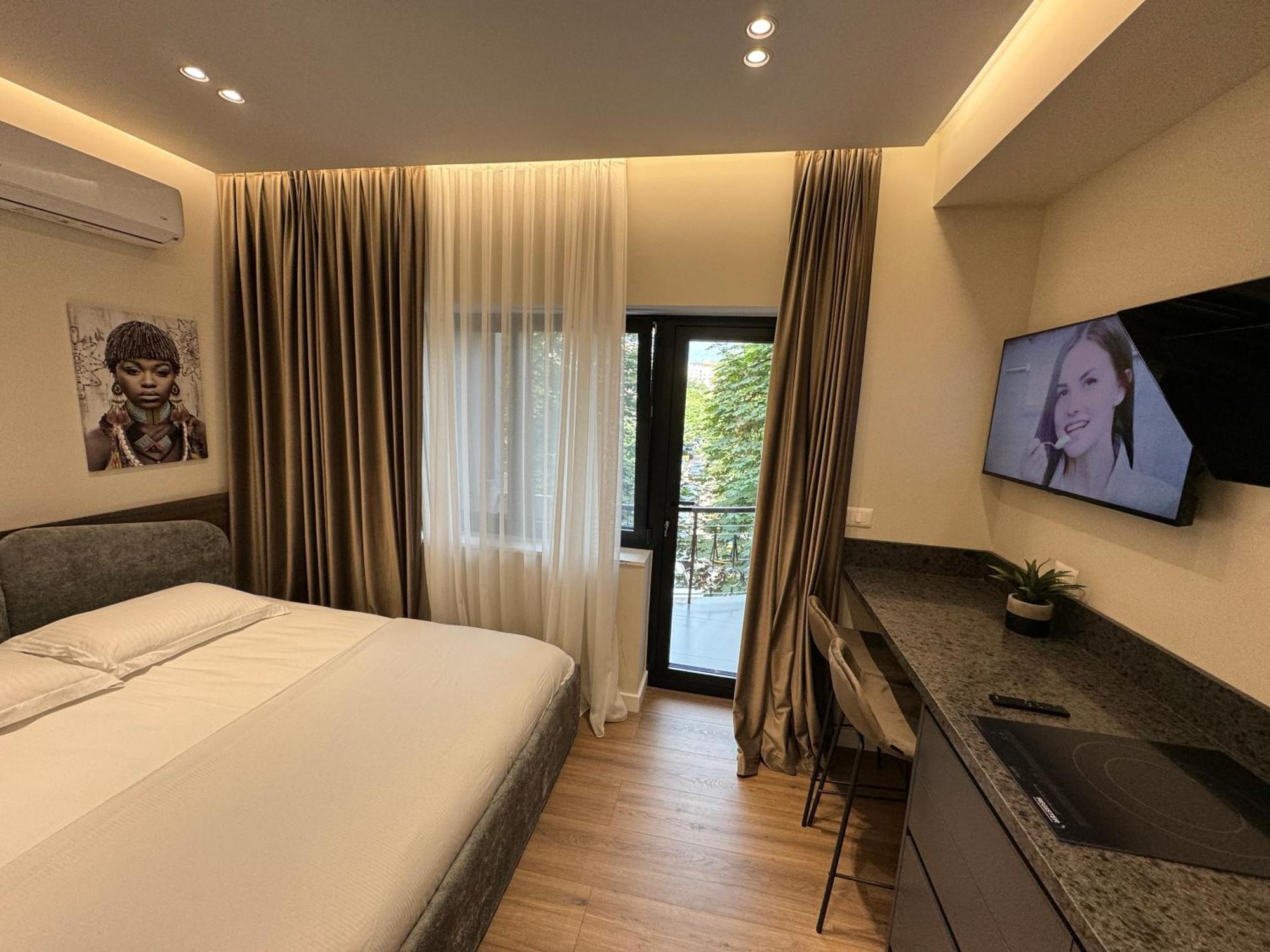 Lux Stay Tirana Exterior photo